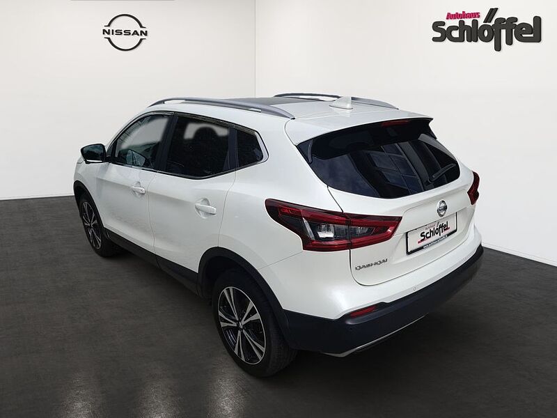 Nissan Qashqai 1.3 DIG-T DCT N-CONNECTA*NAVI*PANORAMA