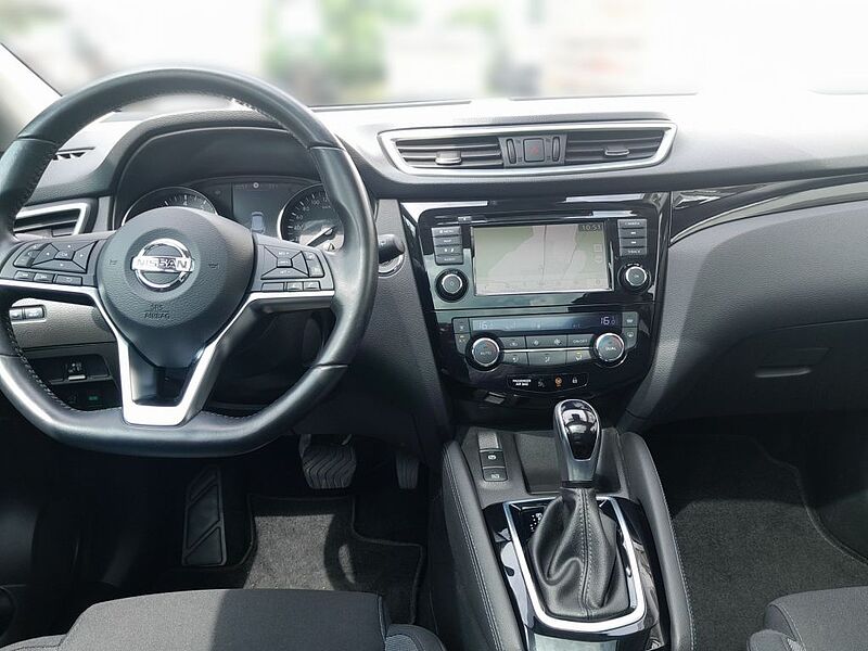 Nissan Qashqai 1.3 DIG-T DCT N-CONNECTA*NAVI*PANORAMA