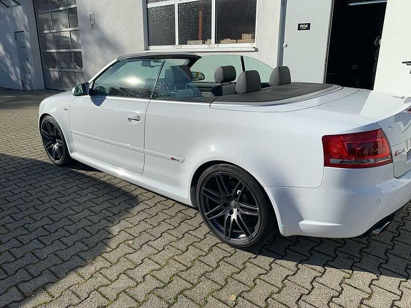 Audi RS4 Cabriolet