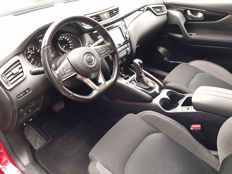 Nissan Qashqai 1.3 DIG-T DCT ZAMA*NAVI*SHZ